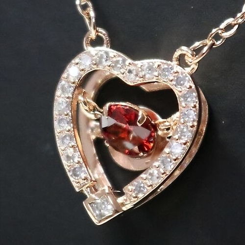 古典珠寶首飾設(shè)計中的多彩風(fēng)情 黃金與彩色鉆石的巧妙融合